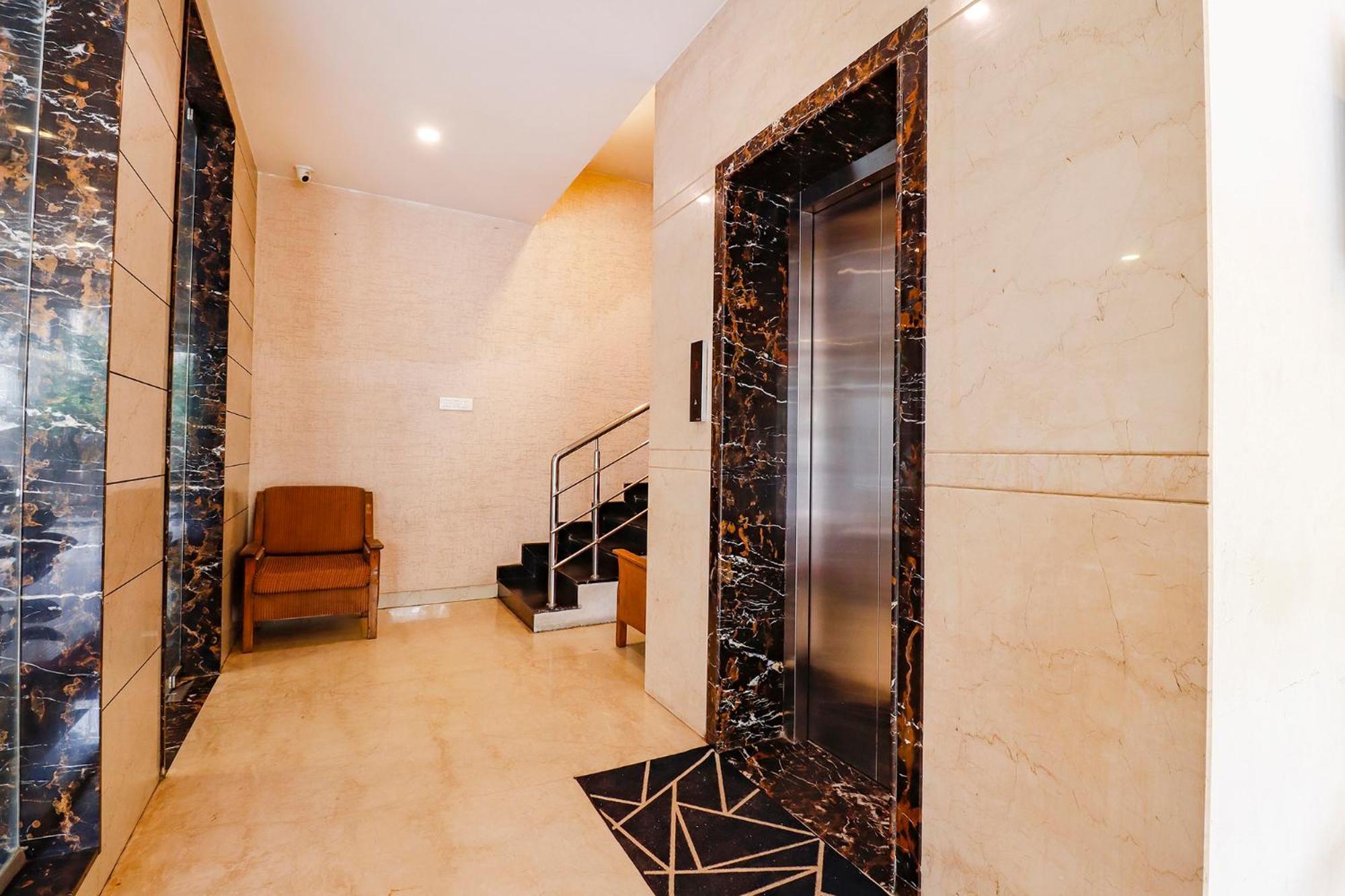 העיר בנגלור Fabhotel Magaji Comfort Inn מראה חיצוני תמונה